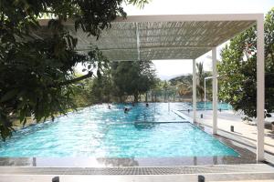 Golden Fields Resort 내부 또는 인근 수영장