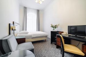 TV a/nebo společenská místnost v ubytování OREA Spa Hotel Bohemia Mariánské Lázně