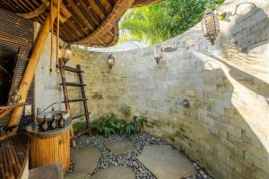 Imagine din galeria proprietății Harmony House, Bamboo House with Pool view în Bringkit