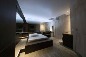 Cama ou camas em um quarto em Snob Motel (Adult Only)