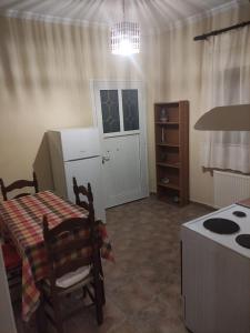 Afbeelding uit fotogalerij van Blue and white apartments 3 in Benitses +7 foto's