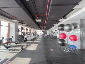 Fitness centrum a/nebo fitness zařízení v ubytování Palm View tranquil paradise by Suiteable