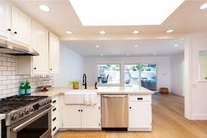 Gallery image of Dreaming Amongst the Palms in Mission Viejo