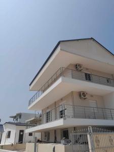 Balkón nebo terasa v ubytování Giotis Apartments