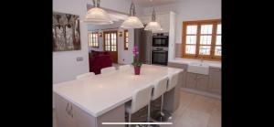 Fotografie z fotogalerie ubytování Villa with Private Pool and Amazing Mountain and Sea Views No Young Groups Allowed v destinaci Mojácar