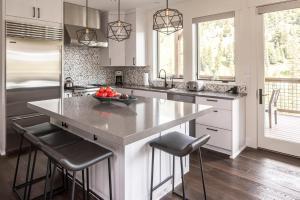 Kuchyň nebo kuchyňský kout v ubytování Spanish Peaks - Highlands Cabin 59