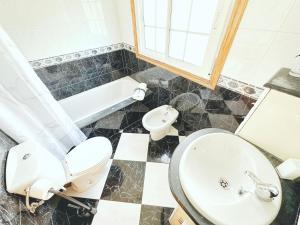 Kúpeľňa v ubytovaní CASA O PATELA + 8 fotografií