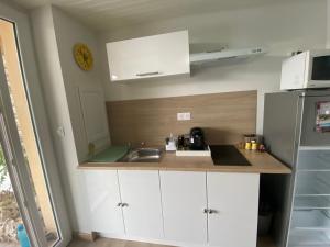 Gallery image of APPARTEMENT Studio neuf bas de villa Gorges du verdon à RIEZ in Riez +20 photos