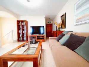Fotografia z galérie ubytovania Spacious and Bright Ocean view Duplex in Palm Mar, PM5 v destinácii Palm-mar