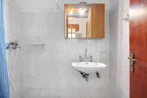 Koupelna v ubytování Areti Orfeas Apartment 5