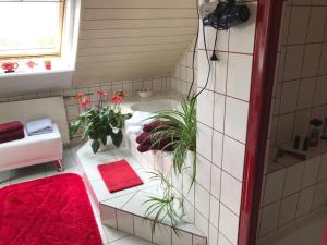 Galeriebild der Unterkunft Ferienwohnung Krause oben in Steinthaleben