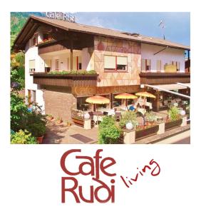 Café Rudi Living في بارشينيس: صورة لمبنى به خرابة مقهى