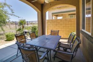 Balkón nebo terasa v ubytování Community Perks Palm Desert Golf Getaway!