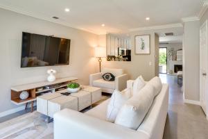 Gallery image of Laguna Niguel Townhouse with Community Pool Access! in Laguna Niguel