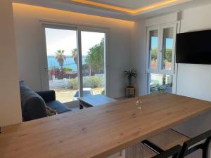 帕洛斯德拉夫龙特拉Apartamentos Luxury Mazagón的相册照片