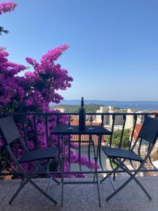 Gallery image of Seaview Apartment with 2 bedrooms a private balcony and parking garage in Makarska