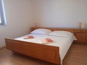 Gallery image of Seaview Apartment with 2 bedrooms a private balcony and parking garage in Makarska +5 photos