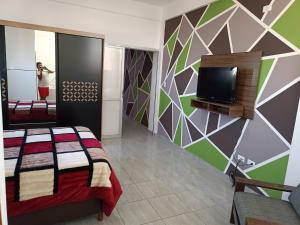 Μια τηλεόραση ή/και κέντρο ψυχαγωγίας στο DeDyAn 22