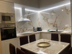 Zdjęcie z galerii obiektu LOFT6 LUXURY sol plaza mayor nooo w Madrycie