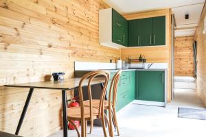 A kitchen or kitchenette at Arche Siedlisko Hopkie