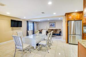 ウェストミンスターにあるWestminster Apartment Near Beaches and Theme Parks!のギャラリーの写真