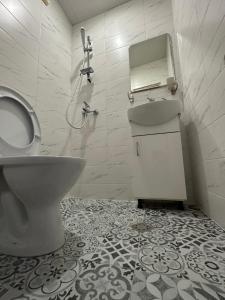 A bathroom at La Kameya