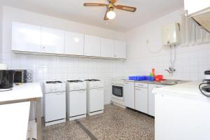Kuchyň nebo kuchyňský kout v ubytování Double Room Tucepi 5263e