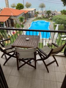 Bazén v ubytovaní HOTEL BARA alebo v jeho blízkosti