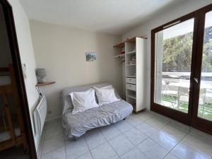 Fotografia z galérie ubytovania Studio cabine à Sète avec piscine, terrasse, parking privé, à 1km de la plage - FR-1-338-504 v destinácii Sète