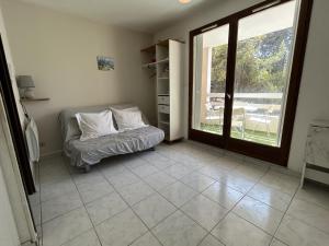 Fotografia z galérie ubytovania Studio cabine à Sète avec piscine, terrasse, parking privé, à 1km de la plage - FR-1-338-504 v destinácii Sète