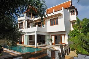 Gallery image of Villa Melitta, Pool, Beach, 360-SeaViews, 6-bed Thai Luxury on Best Location in Samui in Bang Rak Beach