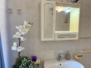 A bathroom at Casa Viola di Maria Gabriella, San Vito a 25 minuti da Costa Rey e Villasimius