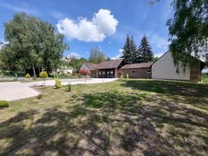 Vonkajšia záhrada v ubytovaní Szépasszonyvölgy Apartman