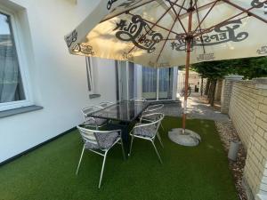 Gallery image of Villa Rose Garden in Nyíregyháza +75 photos
