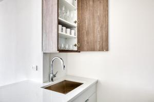 Φωτογραφία από το άλμπουμ του Midtown West 2br w doorman gym wd nr Times Sq NYC-1068 στη Νέα Υόρκη +31 φωτογραφίες