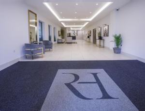 Lobbyen eller receptionen på Clifford's Skyline