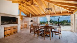 Fotografie z fotogalerie ubytování Luxurious retreat in Jesenice v destinaci Jesenice