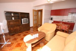 Kuchyň nebo kuchyňský kout v ubytování Apartments and rooms by the sea Pag - 6311
