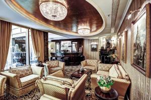 Posezení v ubytování Hotel Suitess