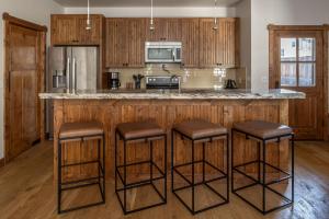 Η κουζίνα ή μικρή κουζίνα στο Essentia Townhome 167A +18 φωτογραφίες
