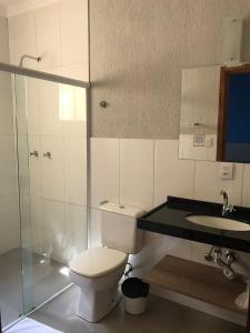 Emmis Park Hotel的一间浴室