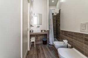Un baño de Casa Fabrizio - Metro San Giovanni 9 fotos más