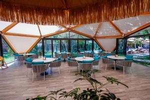 Restaurace v ubytování Garden Inn Resort Sevan
