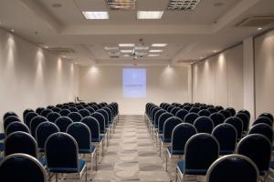 Οι επιχειρηματικές εγκαταστάσεις ή/και οι αίθουσες συνεδριάσεων στο Hotel Laghetto Moinhos