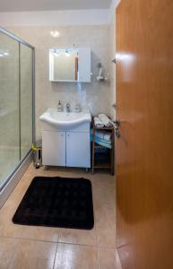 Kúpeľňa v ubytovaní Apartment Anamaria with Seaview + 24 fotografií