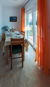 Fotografie z fotogalerie ubytování Apartment Anamaria with Seaview v destinaci Petrcane
