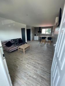 Fotografie z fotogalerie ubytování Appartement - location saisonnière v destinaci Pey