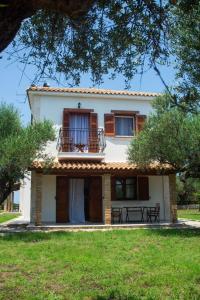 Το κτήριο όπου στεγάζεται  η παραθεριστική κατοικία