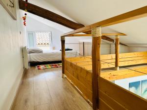 Двуетажно легло или двуетажни легла в стая в Sunny - charmant duplex avec terrasse privative