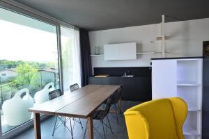 Kuchyň nebo kuchyňský kout v ubytování Extra Urbano - Lago di Garda - Adults Only